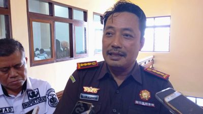 Foto: kepala kejaksaan negeri Bondowoso. Dzakiul Fikri di ruang robusta 1. Rabu 12 februari 2025.