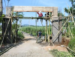 Kokoh dan Berkelas! Satgas TMMD ke 123 Kodim Bondowoso Bangun Gapura Berkualitas
