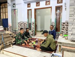 Tak Sekadar Bertugas, TMMD ke-123 Jalin Keakraban Lewat Obrolan Santai dengan Warga