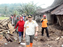 Respons Cepat! PJ Bupati Bondowoso Tinjau Langsung Lokasi Banjir Bandang di Desa Wonoboyo