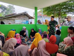 Kasdim 0822 Bondowoso Beri Wawasan Kebangsaan dan Komsos, Ibu-Ibu Gunung Sari Antusias!