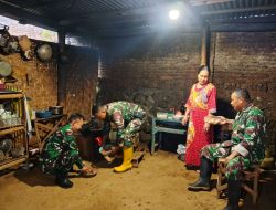 Kebersamaan di Dapur, Satgas TMMD 123 Kodim 0822 Bondowoso dan Warga Gotong Royong Memasak