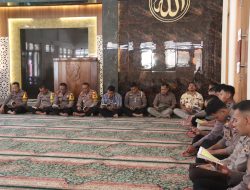 Polri Berduka, Polres Bondowoso Melaksanakan Sholat Gaib untuk Anggota yang Gugur di Way Kanan Lampung