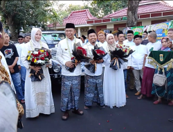 Sambutan Hangat Warga Warnai Kedatangan Bupati dan Wakil Bupati Bondowoso