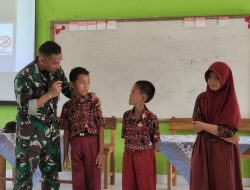 Tumbuhkan Nasionalisme Sejak Dini, TMMD ke-124 Kodim 0422/LB Gelar Wawasan Kebangsaan di SDN 19 Krui