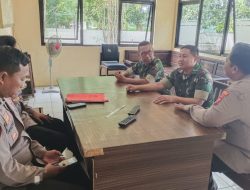 Wujudkan Wilayah Aman, Babinsa Lakukan Kunjungan Produktif ke Polsek Tamankrocok