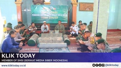 Wujud Kepedulian Yonif 514/SY Berikan Bantuan Karpet dan Al-Qur’an untuk Masjid Ibrohimi Kaligedang