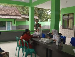 Peduli Kesehatan Lansia, Babinsa Petung Kawal Posyandu Hingga Tuntas