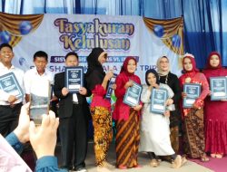 Meriah dan Haru Warnai Pelepasan Siswa SLB Tingkat SD, SMP dan SMA di Kosala Mastrip Nganjuk