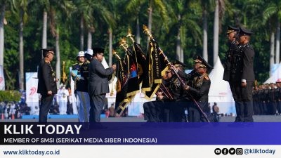 Presiden RI Hadiahi Penghargaan Nugraha Sakanti dan Tanda Kehormatan Bintang Bhayangkara Nararya