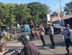 SPBU Berpotensi Padat, Wakapolres Bondowoso Kerahkan Personel Siaga Penuh