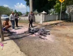 Motor Warga Pakem Terbakar di Kotakulon Bondowoso, Pengendara Selamat Meski Alami Luka