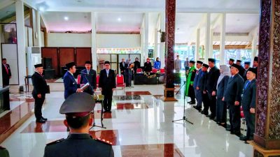 Enam pejabat eselon II