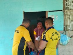 Jumat Berkah: Polsek Jatikalen Salurkan Ratusan Nasi Bungkus Sebagai Bentuk Kepedulian Sosial