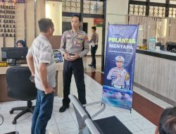 Aiptu Dedy Setio Tunjukkan Teladan Humanis di Samsat Bondowoso Lewat Program “Polantas Menyapa”