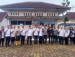 Wabup As’ad Dorong Penguatan Layanan Peternakan Saat Tinjau Pengobatan Massal Ternak di Sumber Wringin