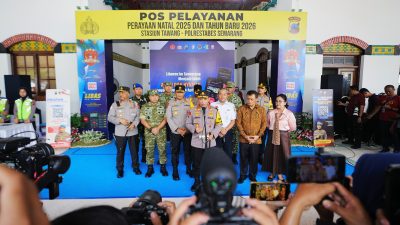 Kapolri Tegaskan Komitmen Pelayanan Nataru, Tinjau Kesiapan Mudik di Stasiun Tawang Semarang