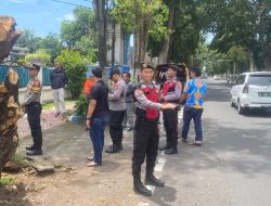Gercep Terima Laporan Warga, Sat Samapta Polres Bondowoso Tanggap Tangani Pohon Tumbang