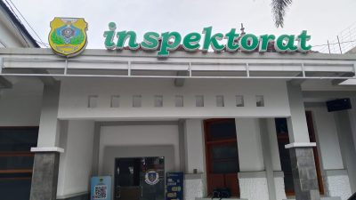 Kepala sekolah, inspektorat