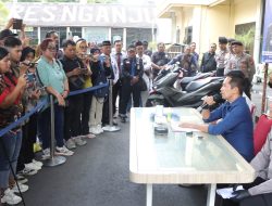 Konferensi Pers Polres Nganjuk Ungkap Kasus Kekerasan Bersama, 9 Warga Desa Ngepung Dijerat KUHP Baru