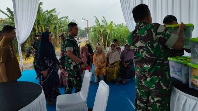 Dandim 0810/Nganjuk Kunker ke Jembatan Gantung Perintis Garuda, Salurkan 120 Paket Sembako untuk Warga Bagor Wetan