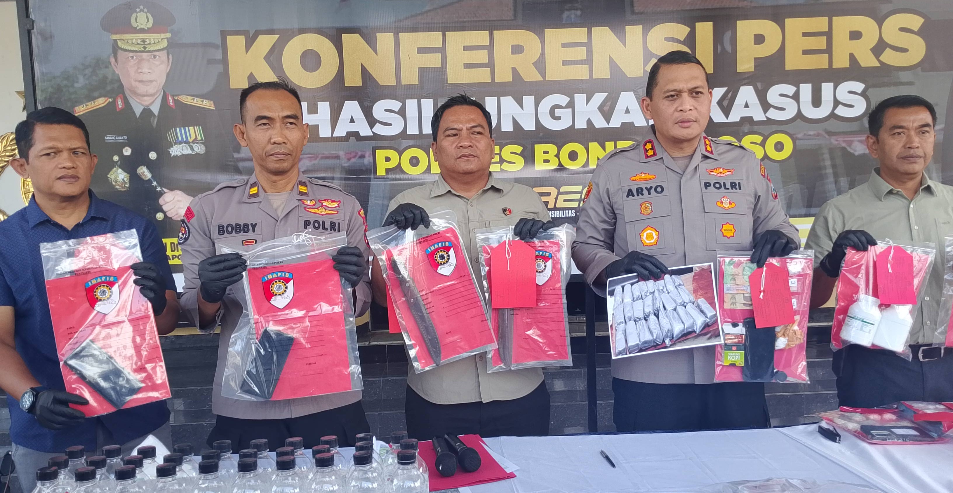 Polres Bondowoso Ungkap Sejumlah Kasus Kriminal: 25 Kg Bahan Peledak, Narkoba hingga Judi Online