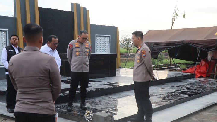 Didampingi Kapolres Nganjuk, Wakapolda Jatim Cek Progres Tugu Pahlawan Nasional Marsinah