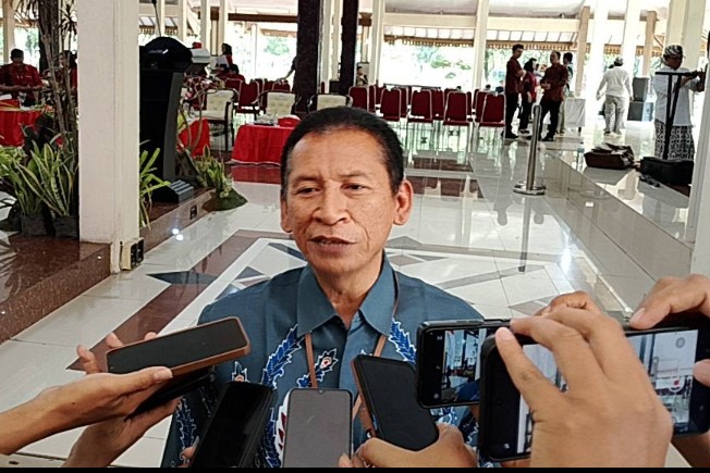 Bank Jatim Serahkan CSR Tugu Batas Kota, Heru Widodo Dorong Pemanfaatan M-Banking oleh Masyarakat Bondowoso